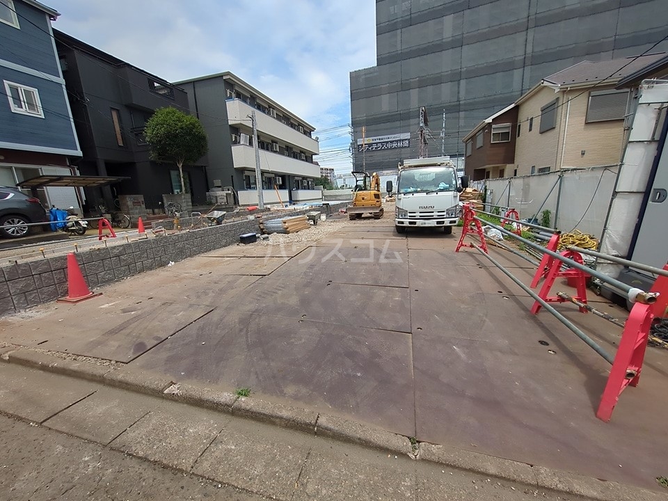 28/30 駐車場