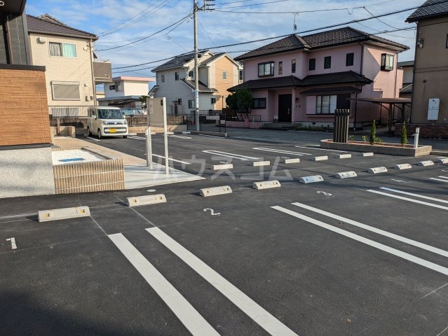 17/23 駐車場