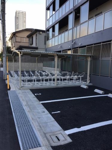 22/27 駐車場