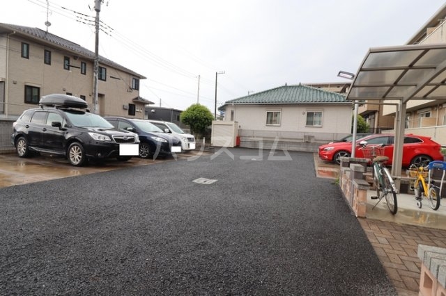 16/17 駐車場