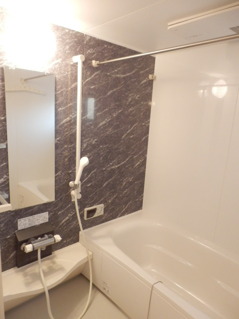 11/23 浴室