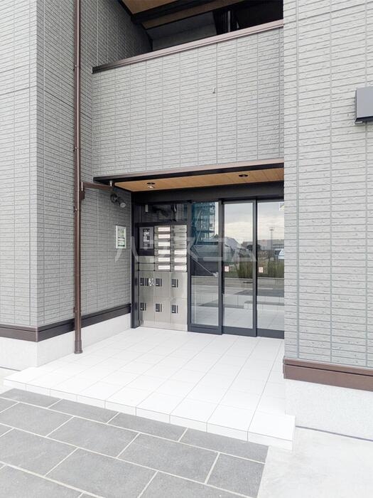 25/30 エントランス