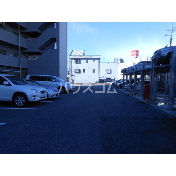 14/21 駐車場