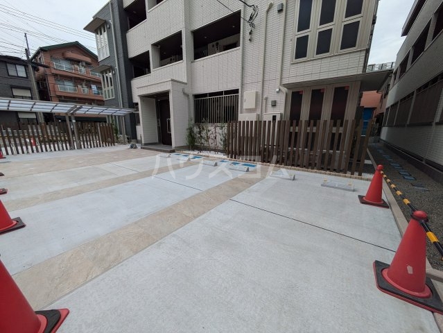 2/6 駐車場