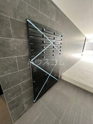 23/29 エントランス