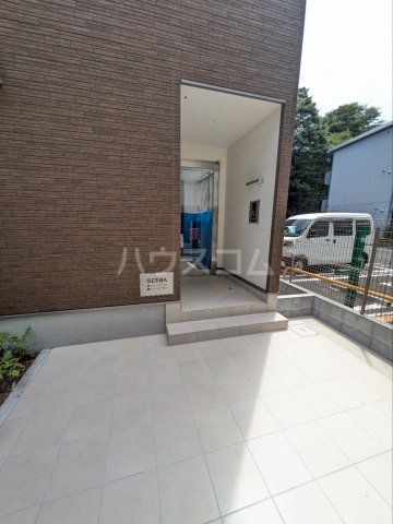 28/30 エントランス