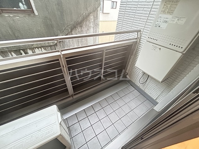 23/30 バルコニー