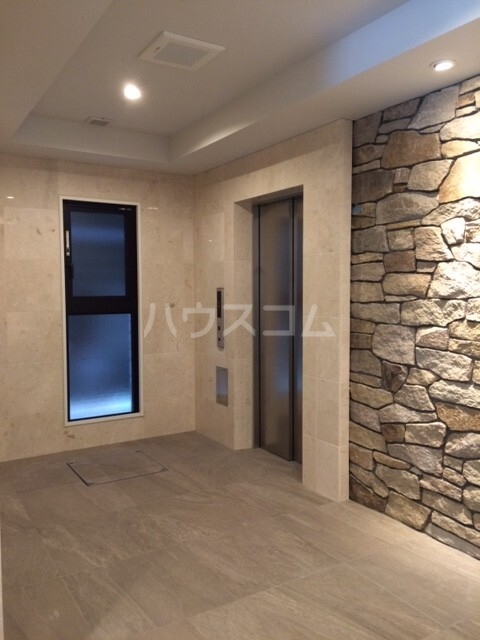 2/3 エントランス