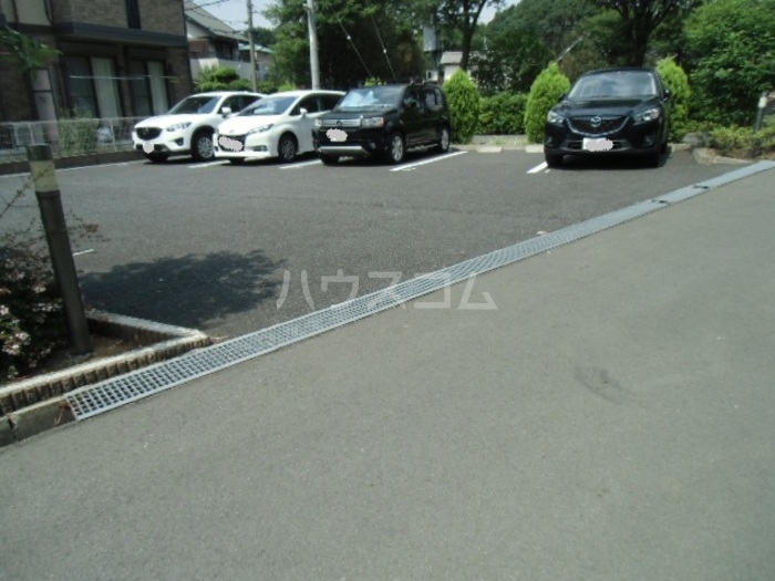 15/16 駐車場