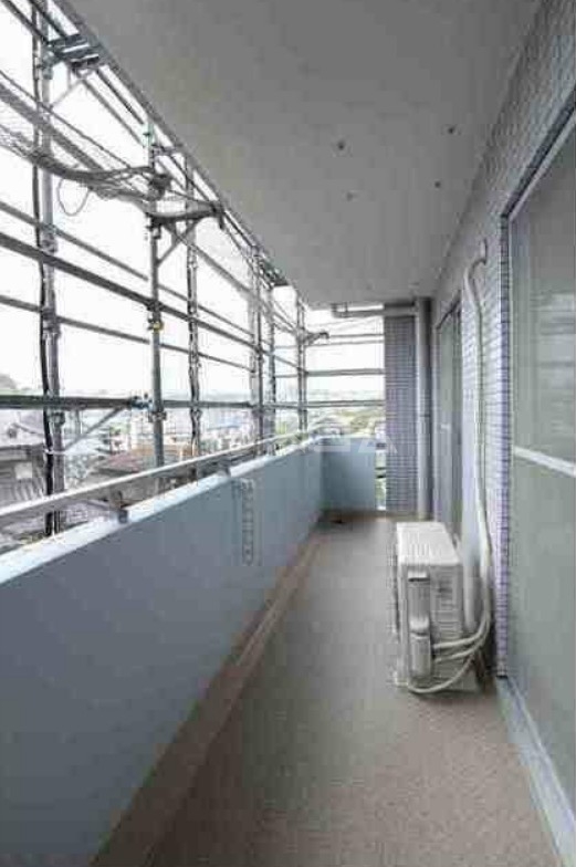 21/26 バルコニー