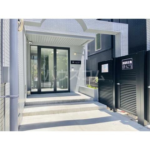 19/29 エントランス