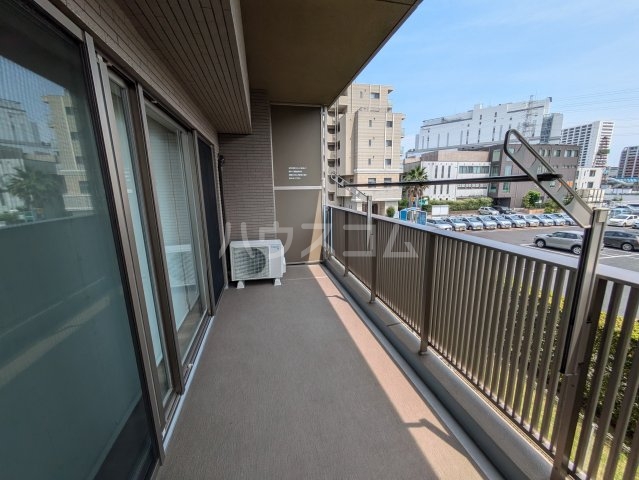 23/30 バルコニー