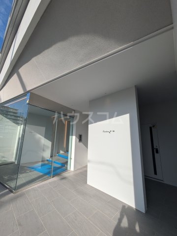 28/30 エントランス