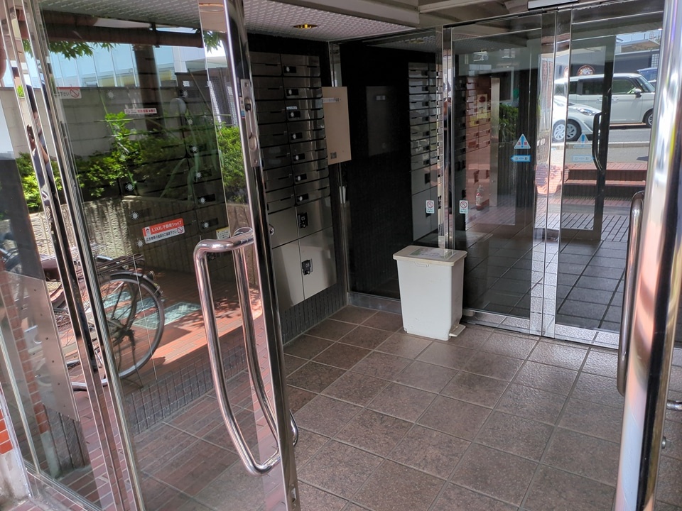 14/20 エントランス