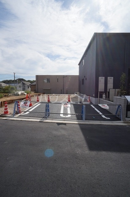 27/30 駐車場