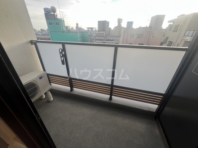 21/30 バルコニー