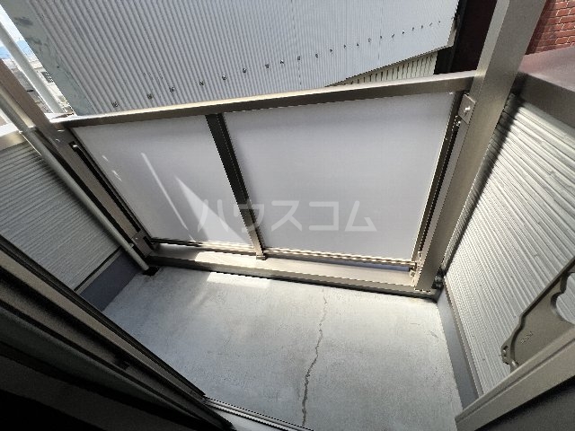 23/30 バルコニー