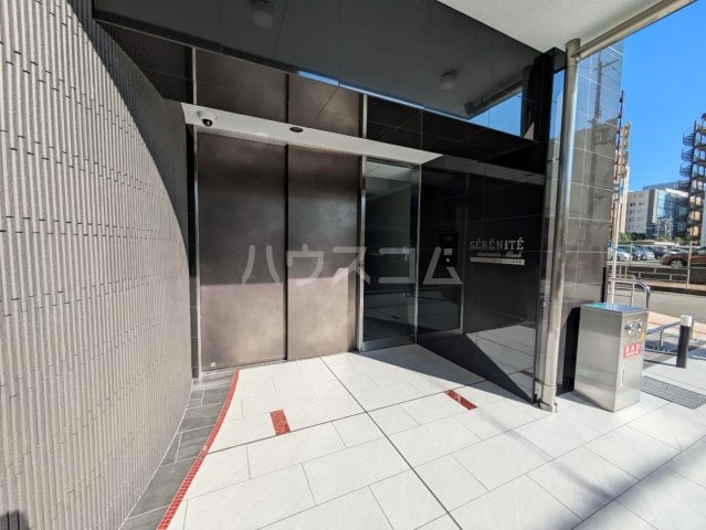 23/30 エントランス