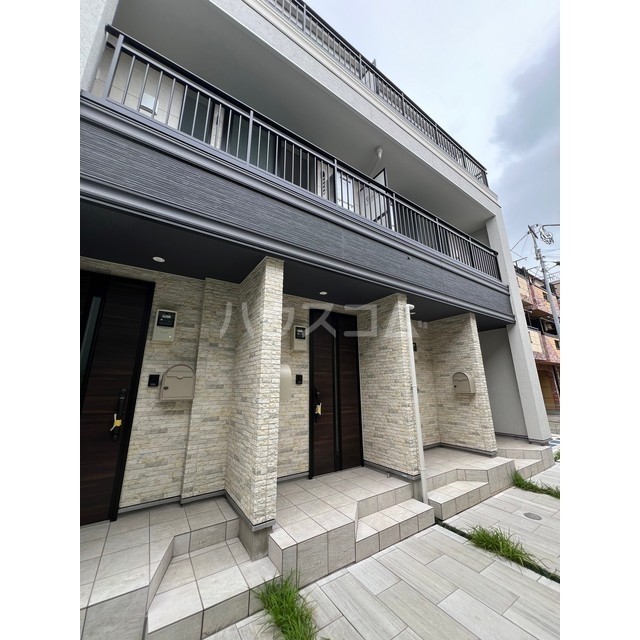 2/4 エントランス