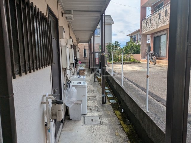 25/30 エントランス