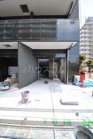 26/28 エントランス