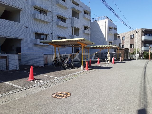 26/30 駐車場
