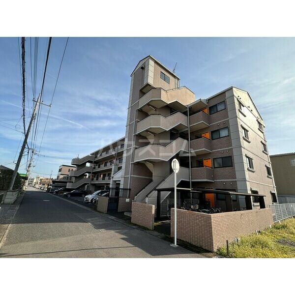 20/27 エントランス