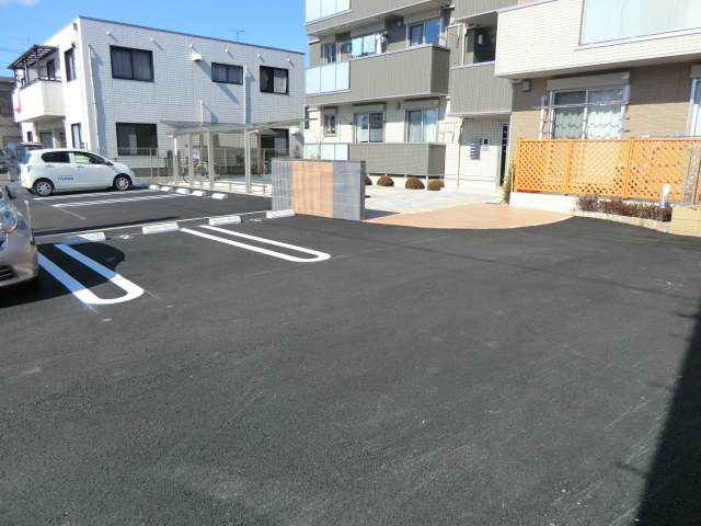 23/29 駐車場