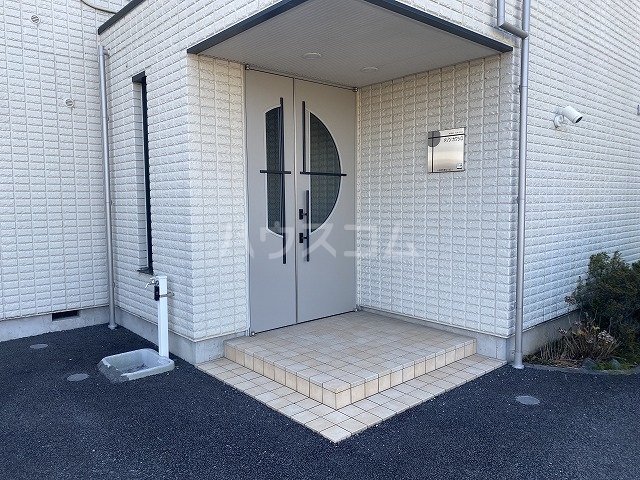 3/7 エントランス