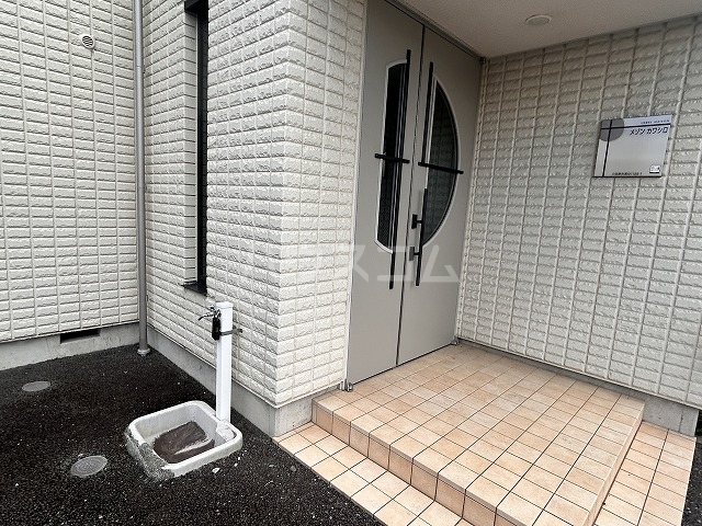 28/30 エントランス