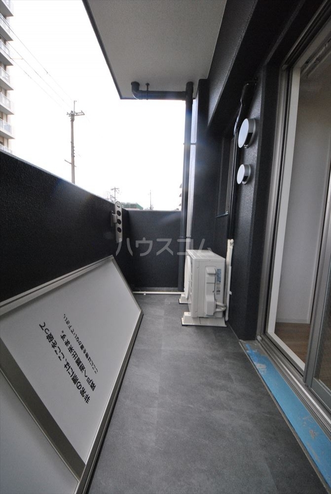 25/28 バルコニー