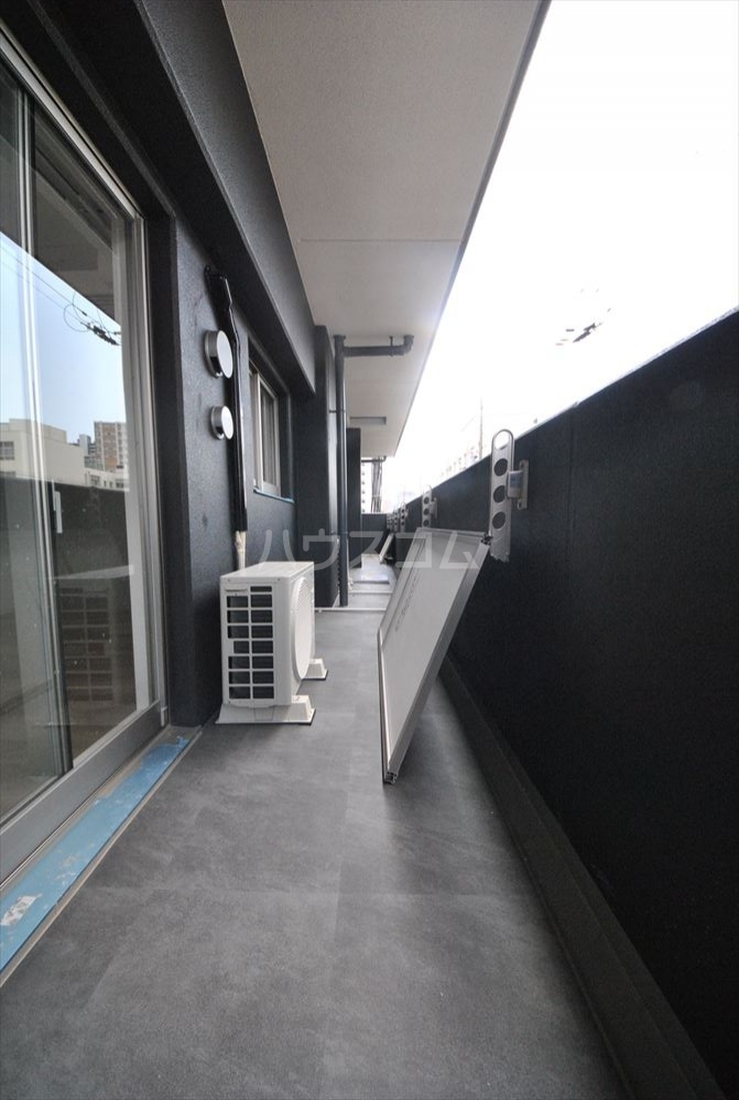 25/28 バルコニー