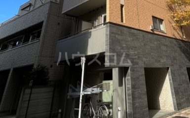 19/29 エントランス