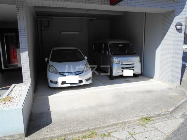 21/26 駐車場
