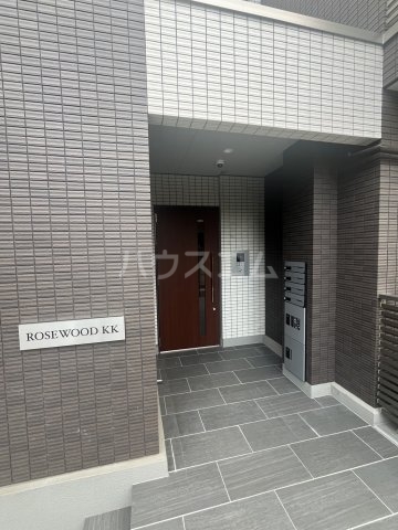 28/30 エントランス