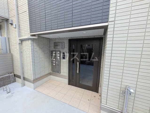 21/29 エントランス