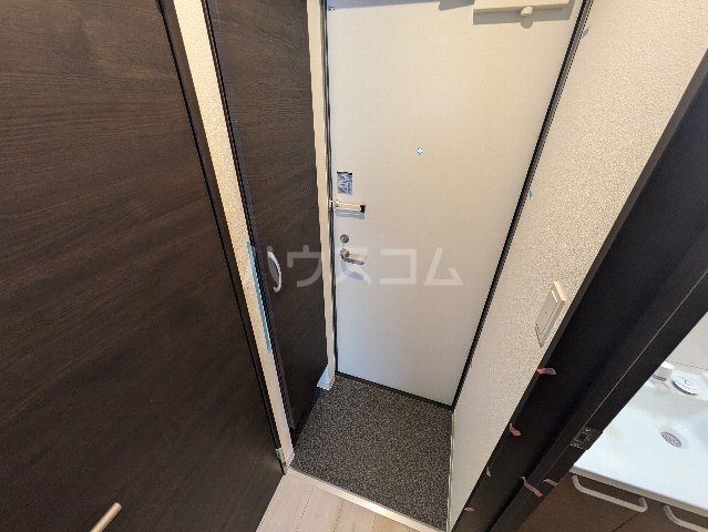 14/30 玄関
