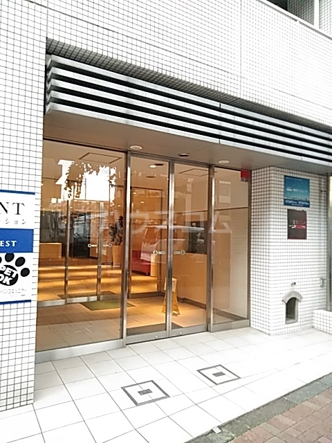 28/30 エントランス