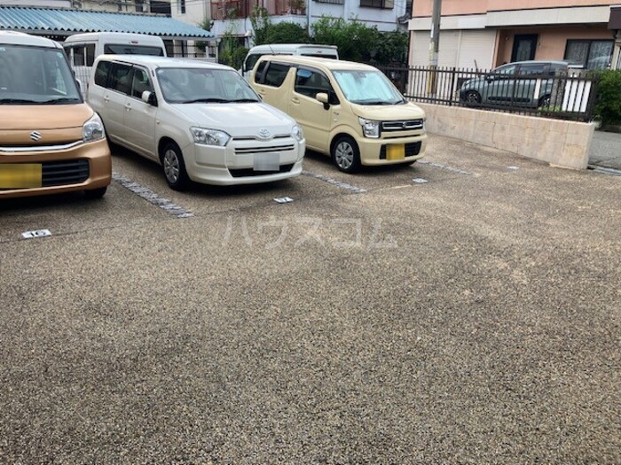 14/15 駐車場