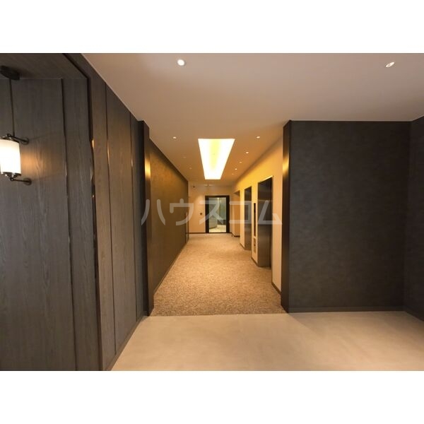 14/15 エントランス