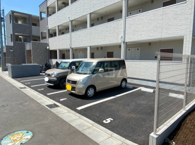 26/30 駐車場