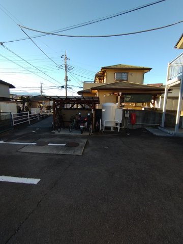 16/20 駐車場