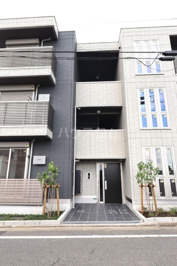 17/25 エントランス