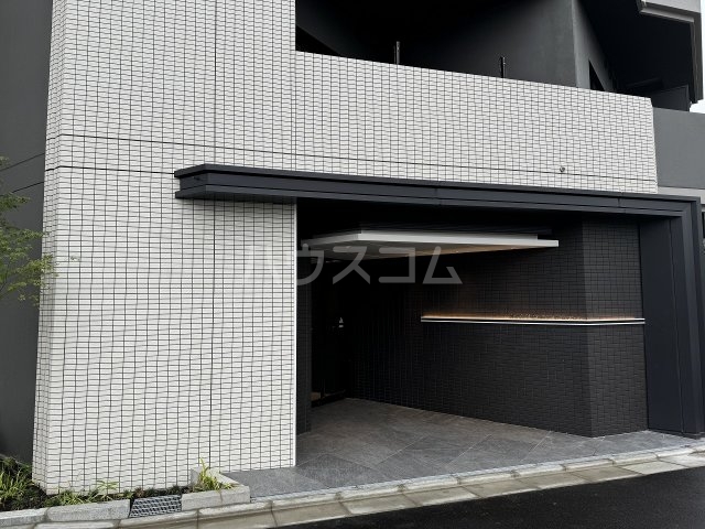 20/28 エントランス