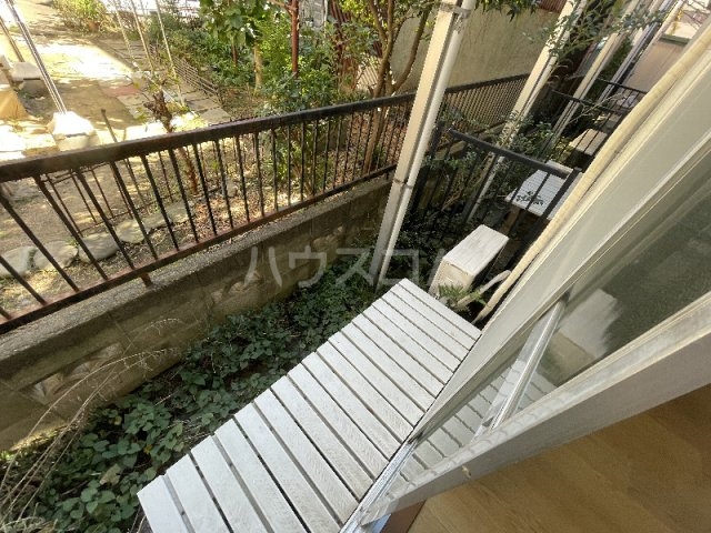 15/23 バルコニー