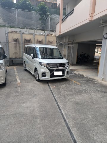 26/30 駐車場