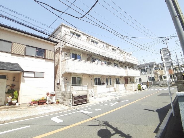 27/30 駐車場