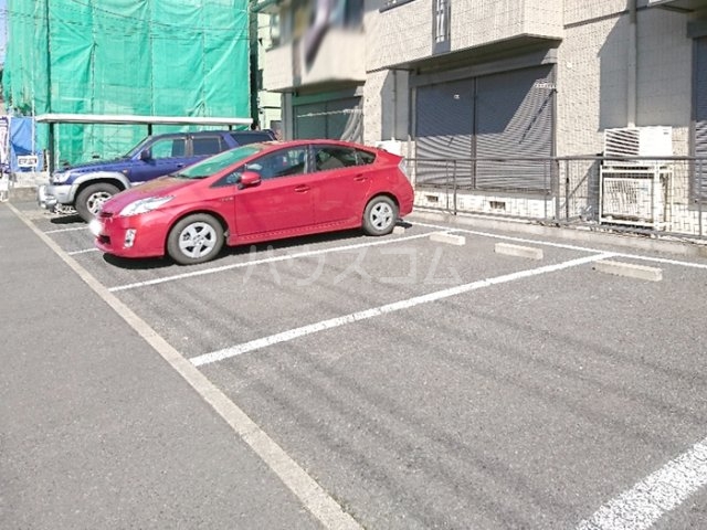 20/28 駐車場