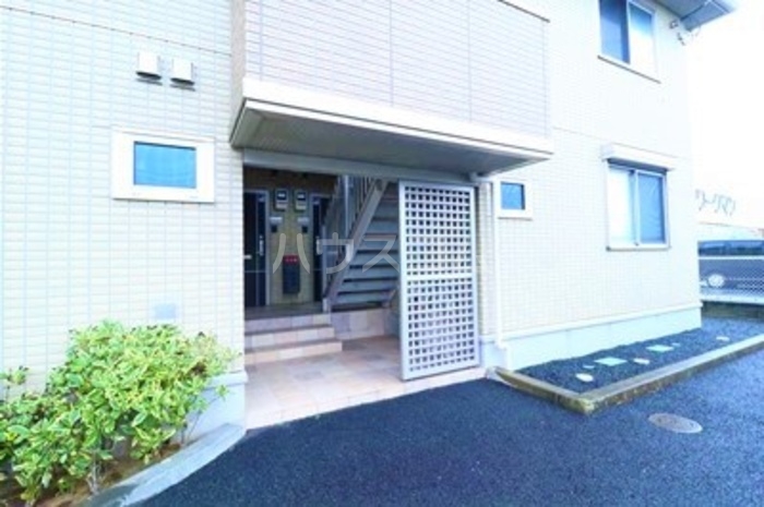 2/4 エントランス