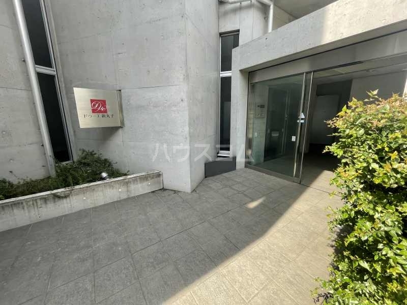 22/30 エントランス